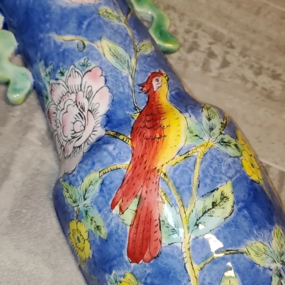 GUC Beautiful Bird & Floral Medium Wall Pocket Vase